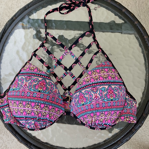 Shade & Shore Other - strappy bikini top